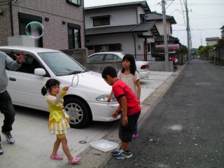 シャボン玉遊び