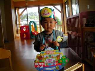 保育園でお誕生会