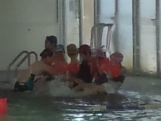 初めての水泳教室